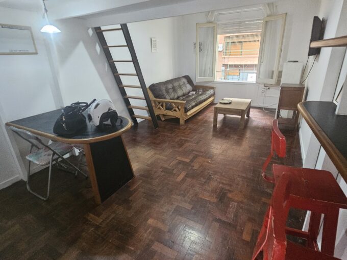 Monoambiente con entrepiso en Palermo Las Cañitas